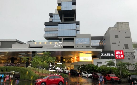 Yello Paskal Bandung - Weekdays - Yello Urban Weekend